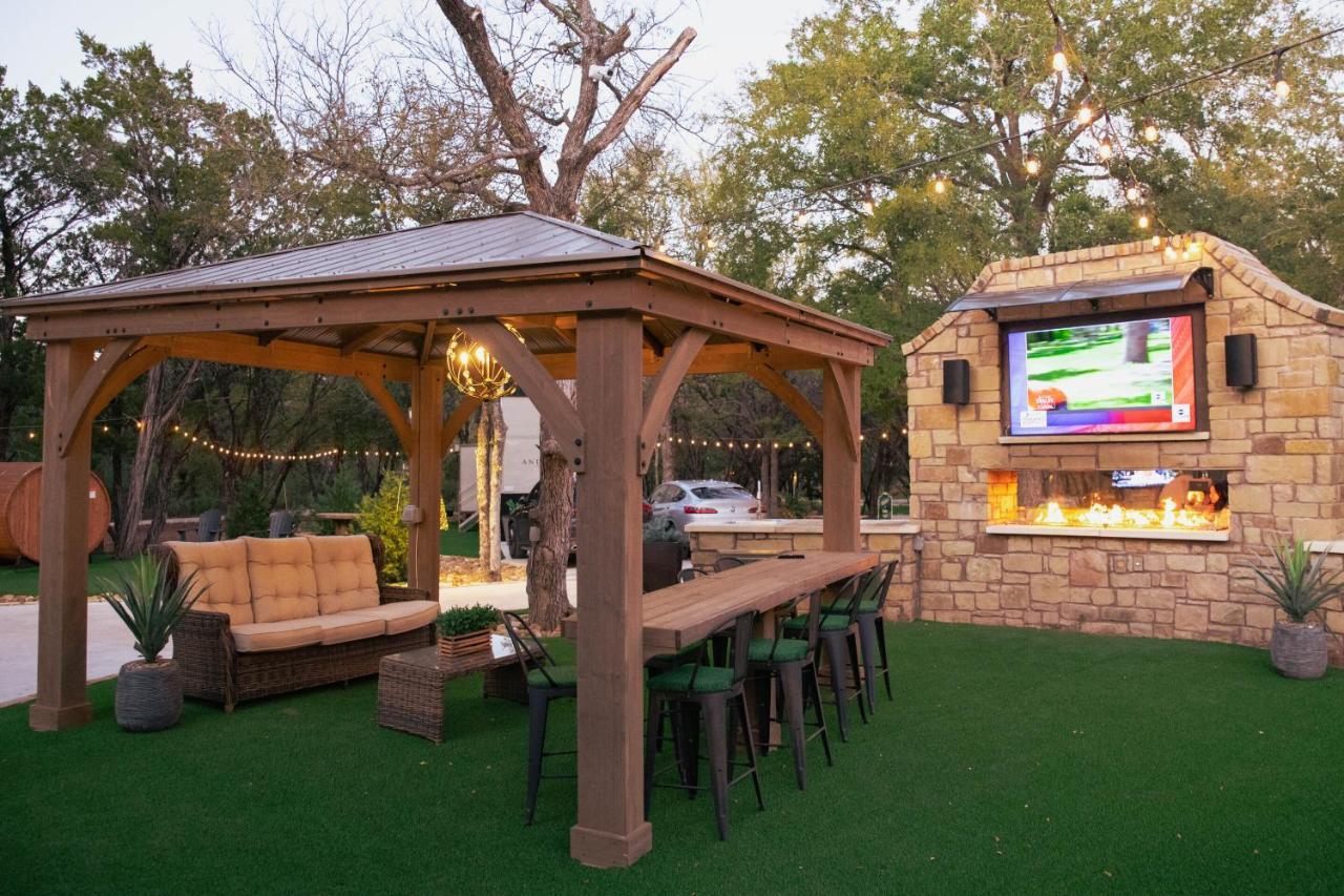7744 Ranch Glamping Resort Austin Buitenkant foto