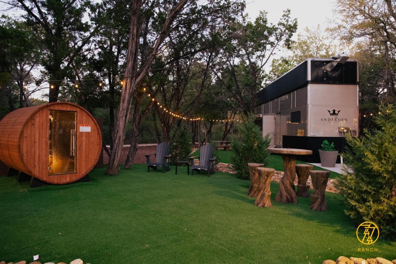 7744 Ranch Glamping Resort Austin Buitenkant foto