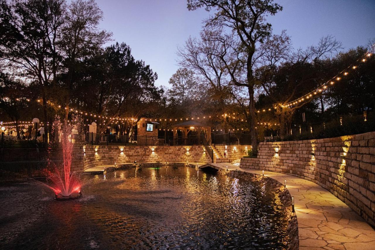 7744 Ranch Glamping Resort Austin Buitenkant foto