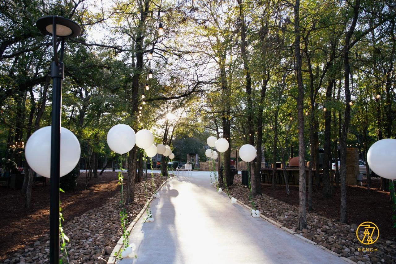 7744 Ranch Glamping Resort Austin Buitenkant foto