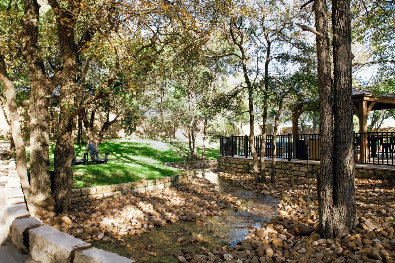 7744 Ranch Glamping Resort Austin Buitenkant foto